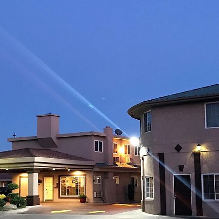 Yosemite Parkway Hotel Merced Ngoại thất bức ảnh