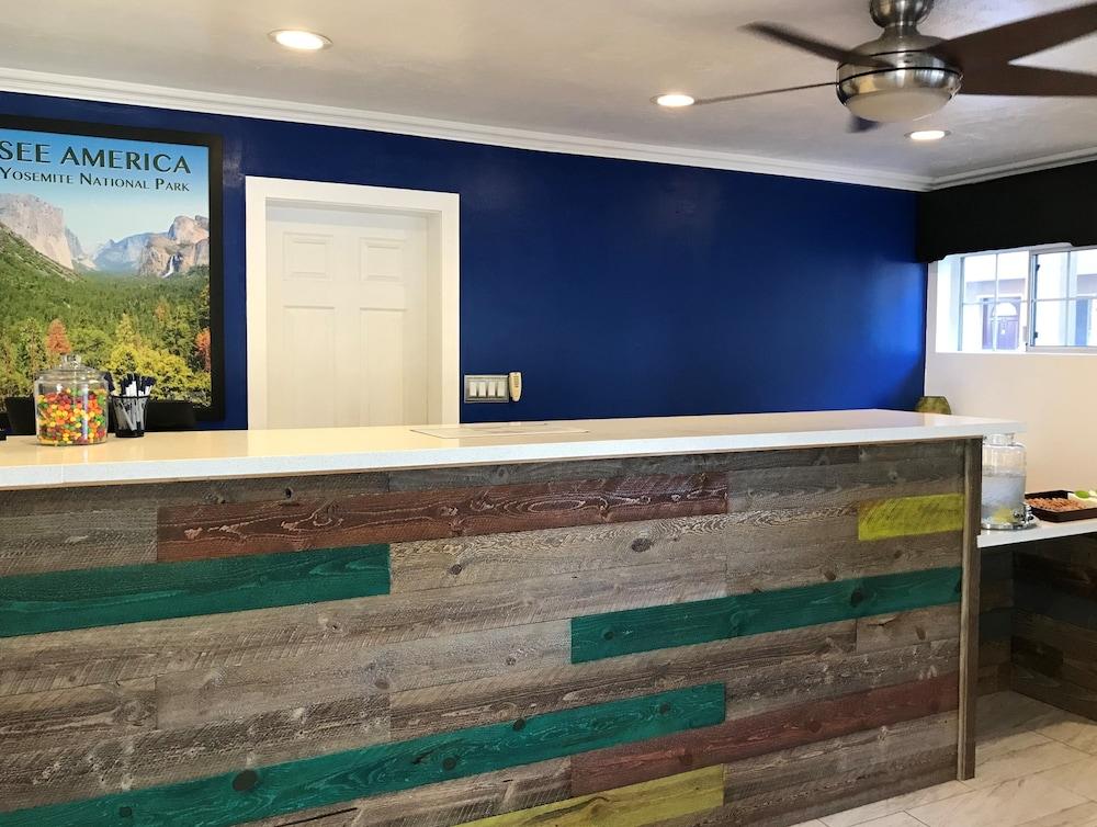 Yosemite Parkway Hotel Merced Ngoại thất bức ảnh