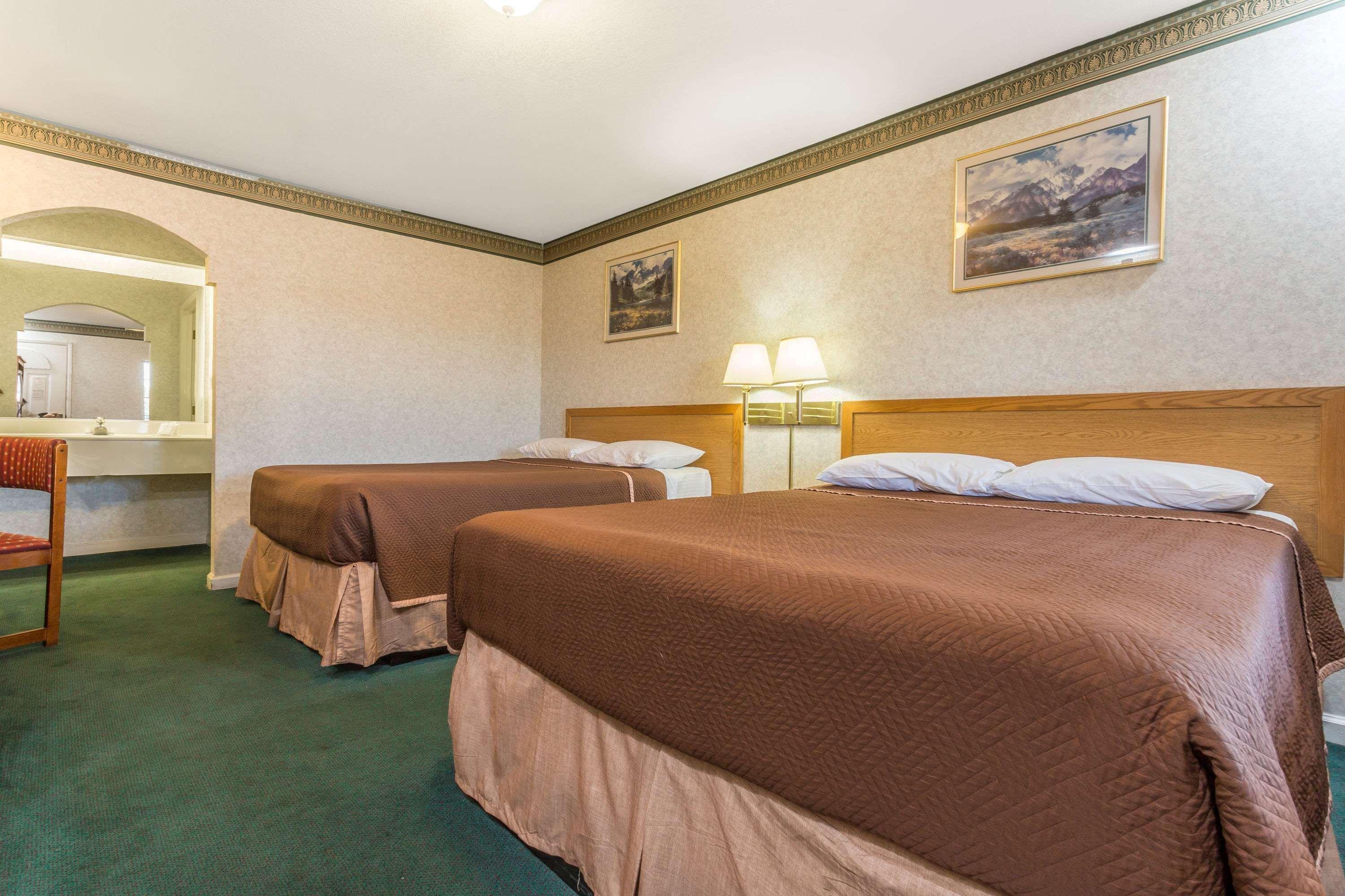 Yosemite Parkway Hotel Merced Ngoại thất bức ảnh