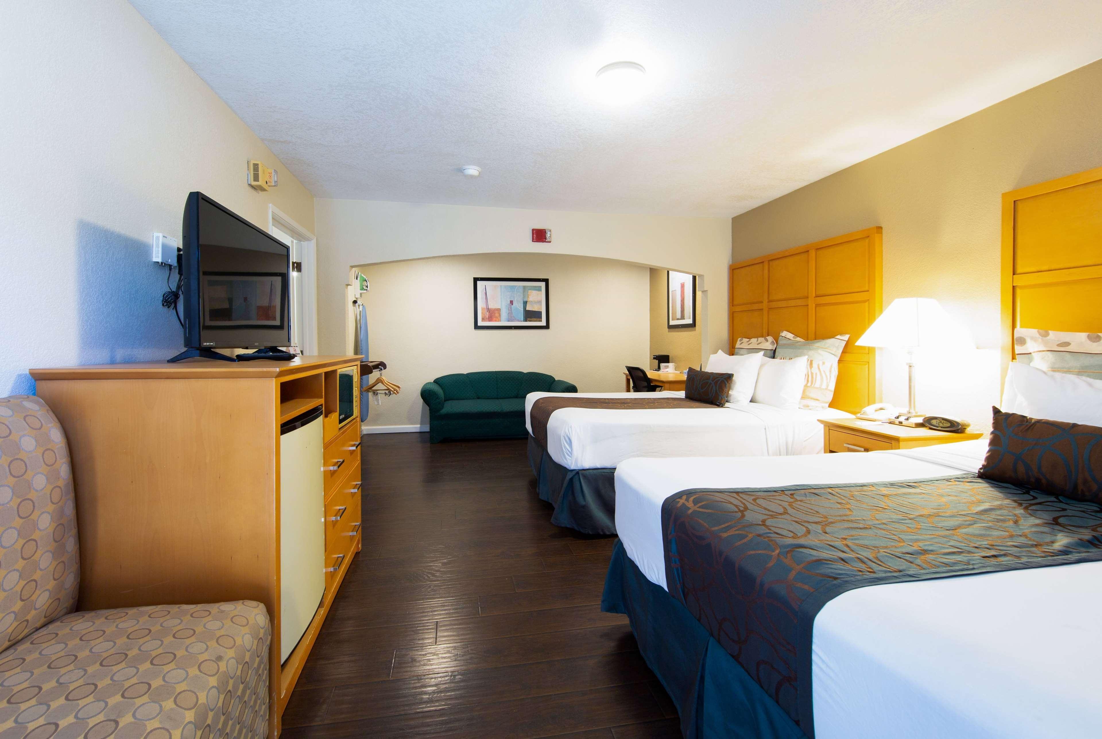 Yosemite Parkway Hotel Merced Ngoại thất bức ảnh