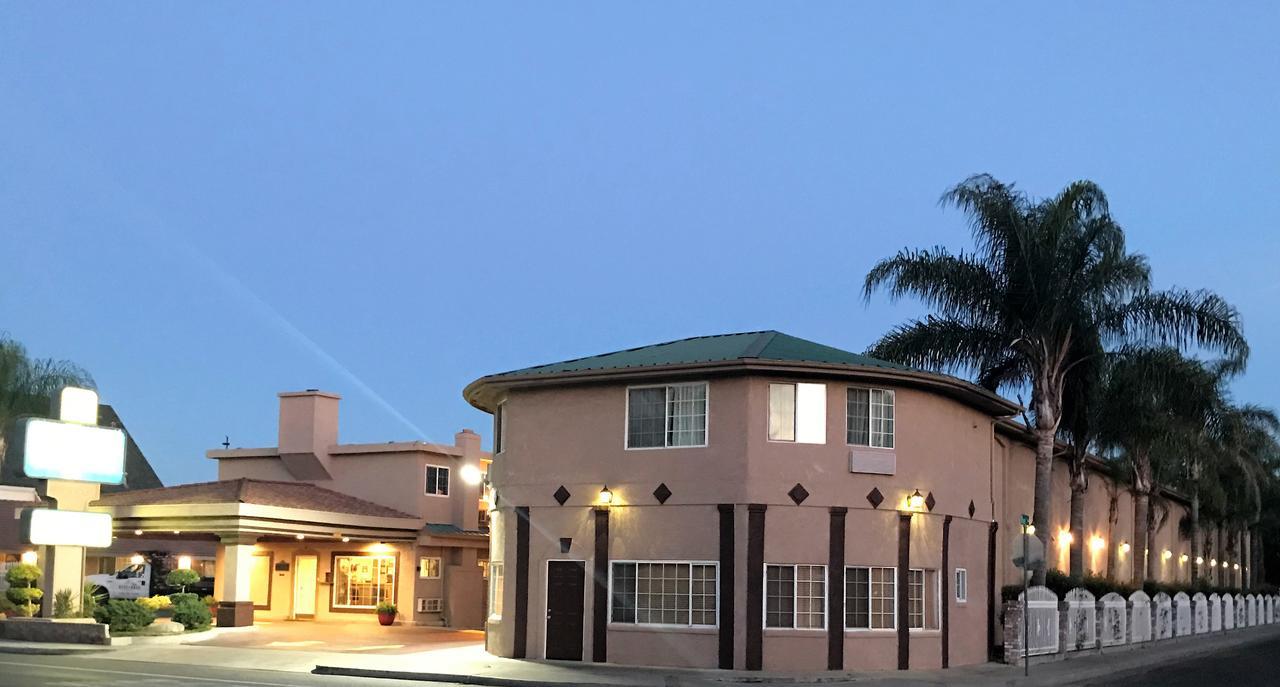 Yosemite Parkway Hotel Merced Ngoại thất bức ảnh