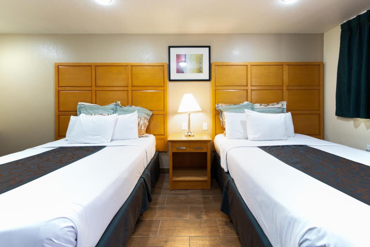 Yosemite Parkway Hotel Merced Ngoại thất bức ảnh